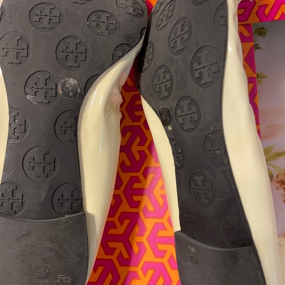 Tory Burch cute sexy white flats - Picture 5 of 5